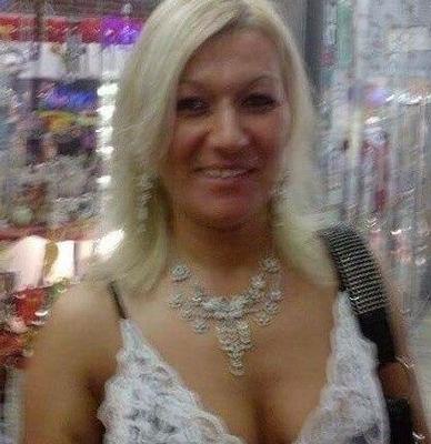 Melinda a hot Romanian (hungarian) MILF