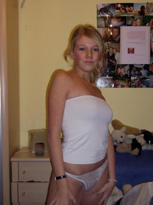 Blonde AM posing