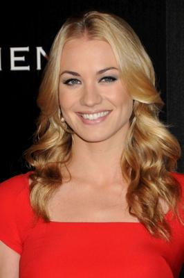 Yvonne Strahovski