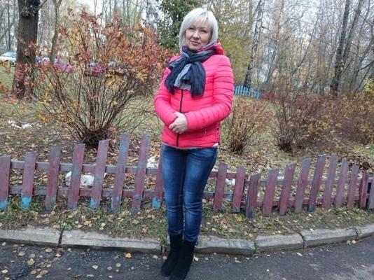 Reife blonde Olga aus Minsk in Weißrussland