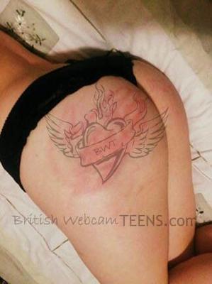 Beau cul mignon bubble butt blonde britannique selfshots - Rietta K,