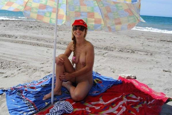 Vieja rubia , Family fun on the beach