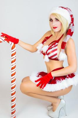 Jessica Nigri - Bastón de caramelo de Navidad