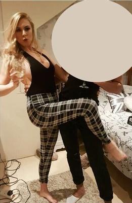 Superheiße junge blonde Amateurin NN - Kommentar