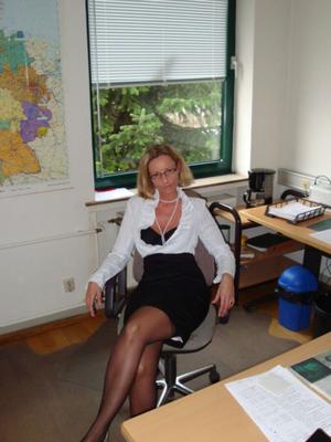 Femme au bureau