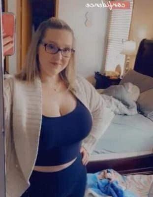 BBW Curvy Épais Gros seins Plantureuse Blonde MILF Vos commentaires