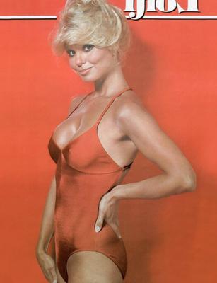 Nails - Loni Anderson