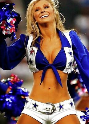 Cheerleaderin der Dallas Cowboys entlarvt