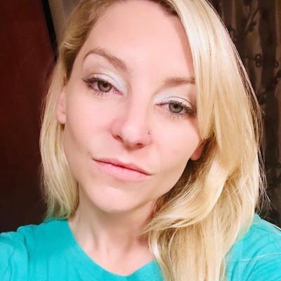 Laura - Blonde Mom of . Fuck or Pass?