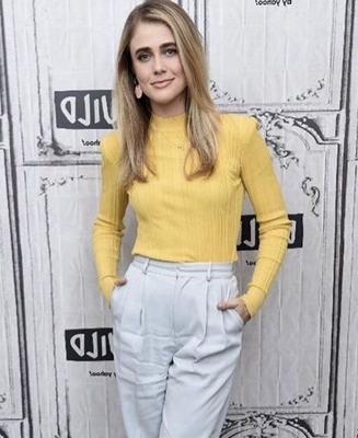 Melissa Roxburgh is totally hot!