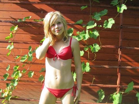 Teen blonds in bikini 1