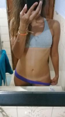 Holly rubia amateur selfie fotos porno