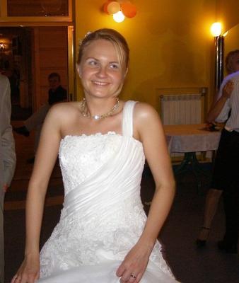 Fourteen pics of a hairy blonde bride