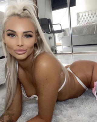 NatashaCheri la blonde FuckDoll