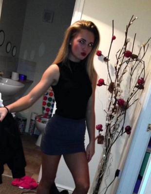 Cute JB amateur UK blonde teen