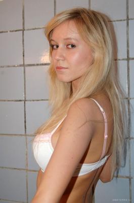 Blonder Amateur-Teenager