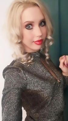 Hot polish blonde Maya shiny outfit