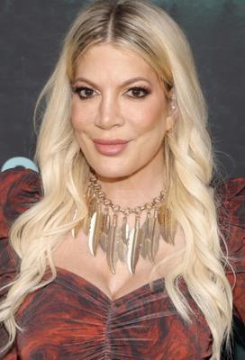 Mamas - Tori Spelling