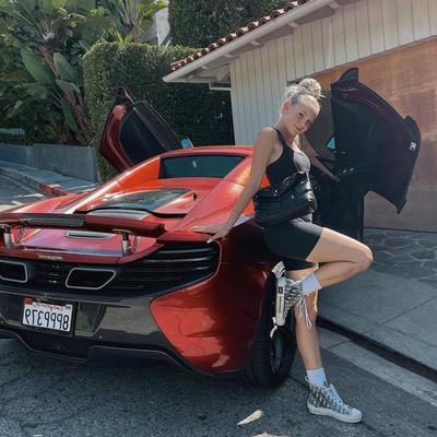 Carros quentes de Jordyn Jones