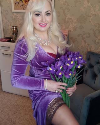 Blonde milf-doll Elena from Krasnodar