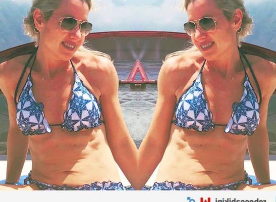 Dana Levenson CTV Weather Girl nimmt es mit winzigen Bikinis auf