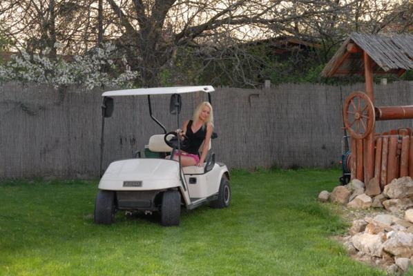 Golf Cart Blonde Exposure!