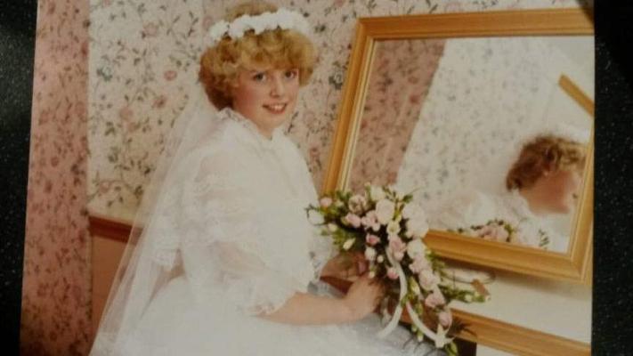 Wedding dressed undressed and thru years