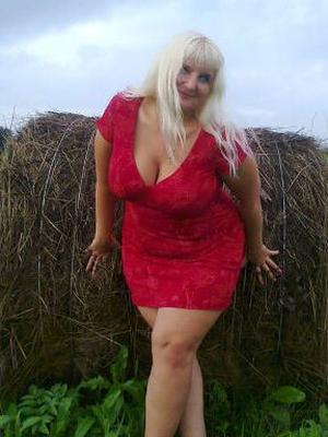 Russian mature big titted blonde Elena from Berdsk