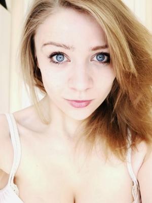 folle sexy rando gonewild teen blonde aux seins énormes