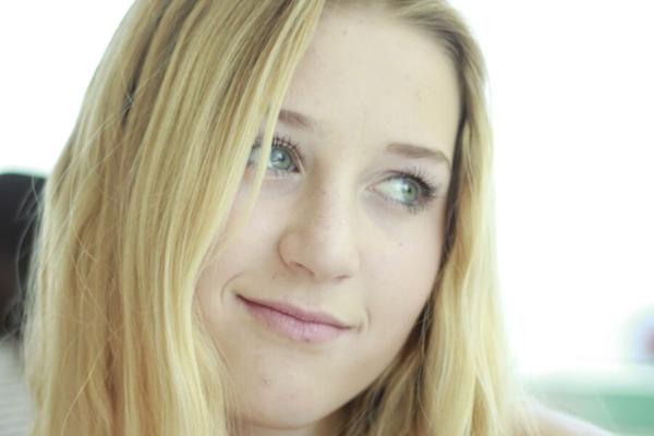 .....,,,,, blond beach teen molly has a shower