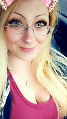 Does Heather take sexy selfies?