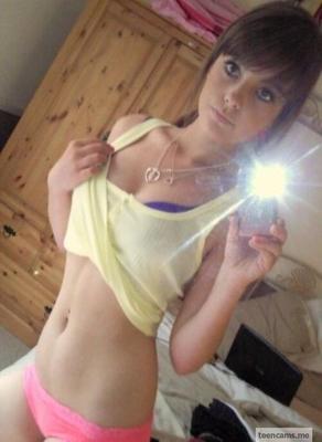 Hot amateur camwhores!