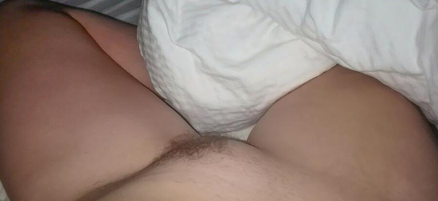 Do you like her mound, or is it to hairy?