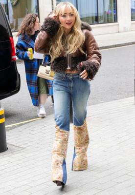 Sabrina Carpenter - Visitando BBC Radio en Londres en febrero