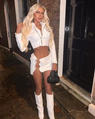 Dava Blonde Big Tit Chav