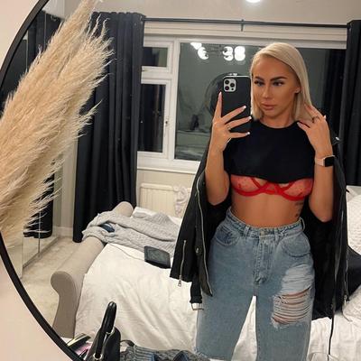 Sophie rubia de grandes tetas chav