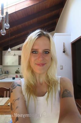 Hannah, australische Blondine, selbst erschossen