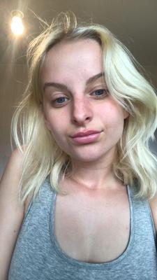 Norwegische blonde Selfies und private Akte